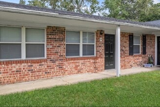 Building Photo - 548 Orangeburg Rd