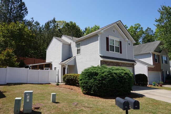 Building Photo - Rare 3 bed 2.5 located in the Etowah School District