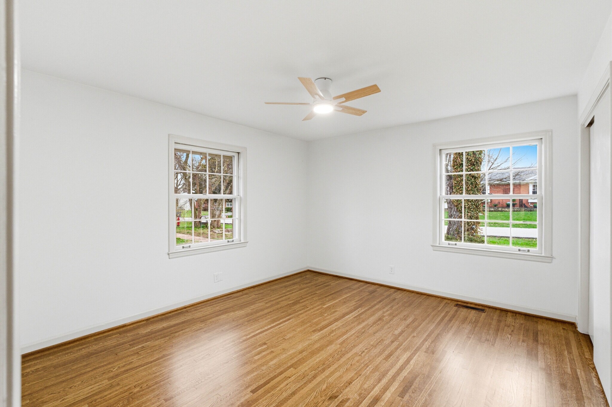 Building Photo - 925 Ashland Ave