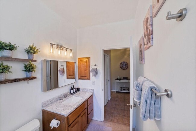 Building Photo - 603 Brookline Loop