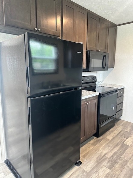 Building Photo - 3200 S Highland Park Dr