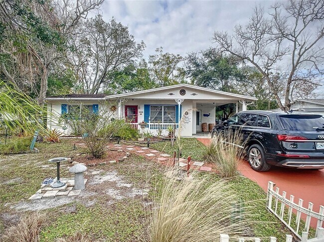 Primary Photo - 3828 Hawkeye Cir