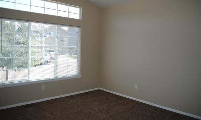 Den on main level - 7334 Pearly Heath Rd