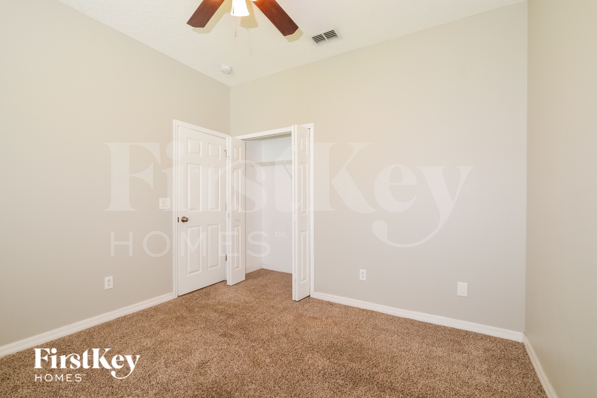 Building Photo - 14330 Estrella Dr