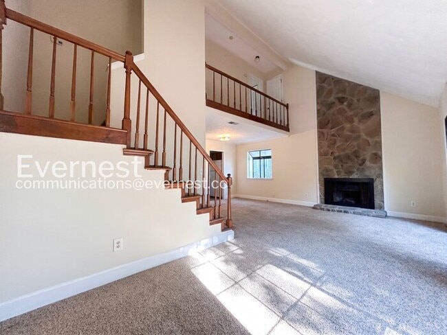 Building Photo - 1174 Ridgecrest Ln SE