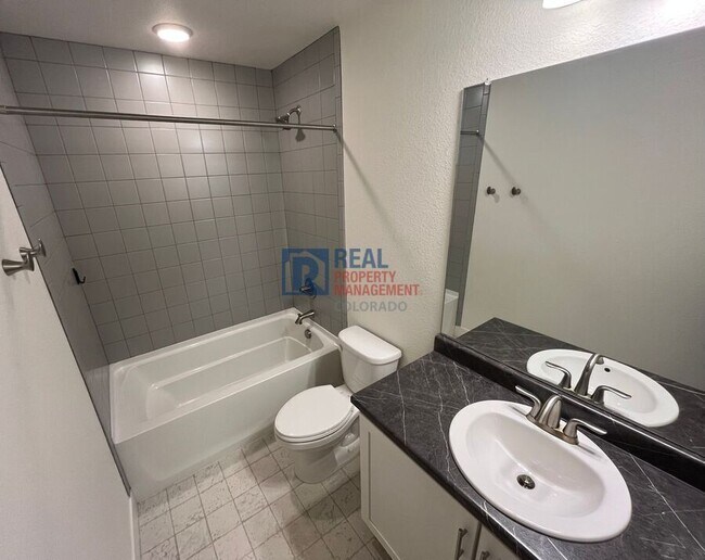 Building Photo - 4211 Riverwalk Cir