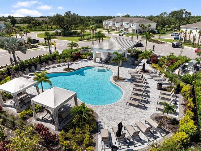Building Photo - 15117 Cuzcorro Ct