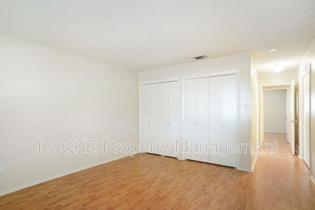 Building Photo - 4908 Byers Ave