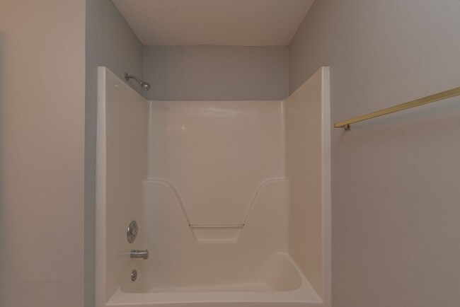 Building Photo - Updated 3 BR/2 BA - 10 Minutes From Gate 5 @ Ft. Gordon