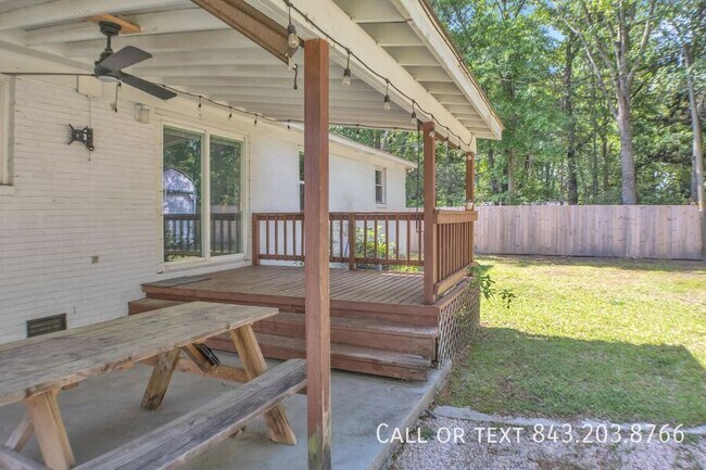 Building Photo - 227 Moon Dance Ln