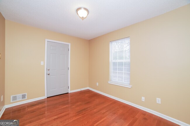 Building Photo - 111 Brandon Woods Cir