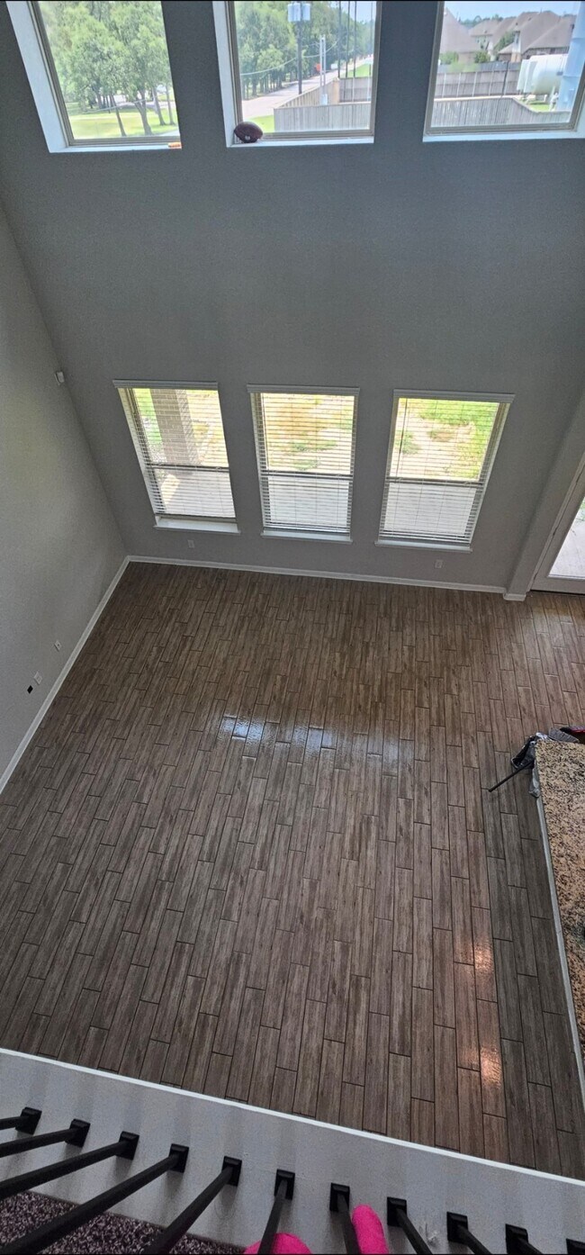 Building Photo - 2907 Velda May Dr