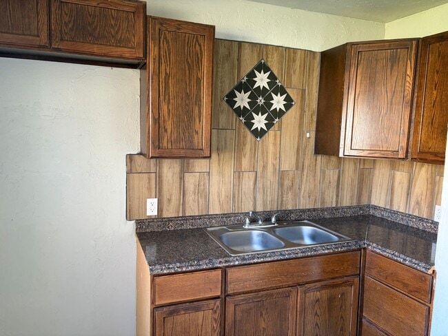 Building Photo - Cute two bedroom home for rent