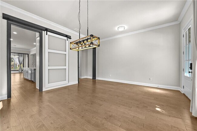 Building Photo - 3475 Benedict Pl