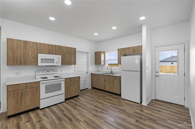 Building Photo - 1708 Unity Dr
