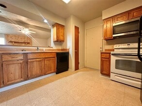 Building Photo - 1822 Willow Bend Dr