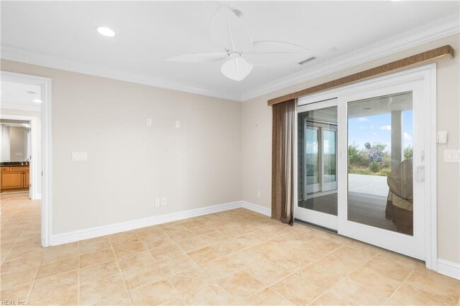Building Photo - 882 W Ocean View Ave