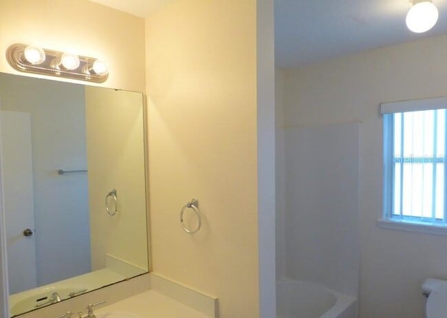 Building Photo - 2618 Icabod Ct