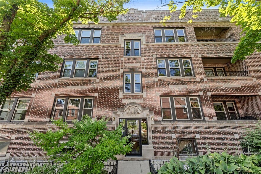 Primary Photo - 3546 N Bosworth Ave