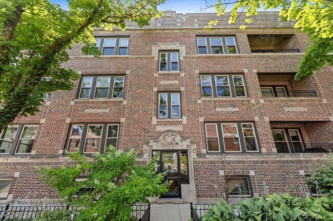 Building Photo - 3546 N Bosworth Ave