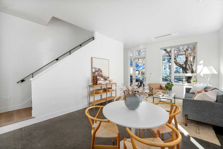 Building Photo - 2230 I St