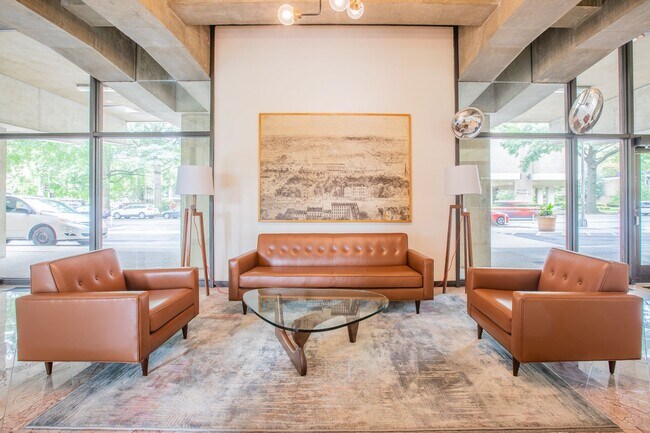 Building Photo - Charming Studio Condo in Southwest Waterfr...