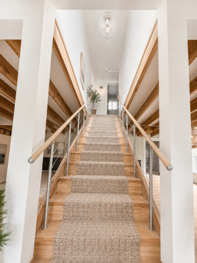 Building Photo - Stunning Designer Coastal Retreat | Fully Renovated Luxury Home in Ocean Park