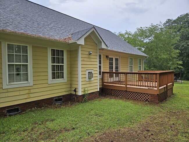 Building Photo - 550 Orchard Falls Dr