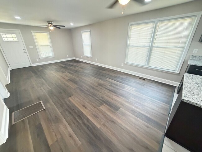 Building Photo - Fully Renovated 2-Bed Charmer on a Spacious Corner Lot – Near Downtown!