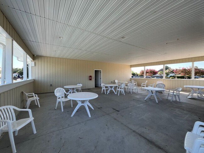 Building Photo - 751 Stradleigh Ct