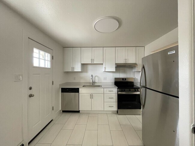 Building Photo - 752 Vrain St