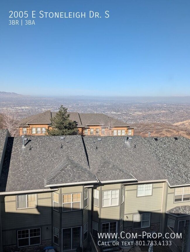 Building Photo - 2005 Stoneleigh Dr S