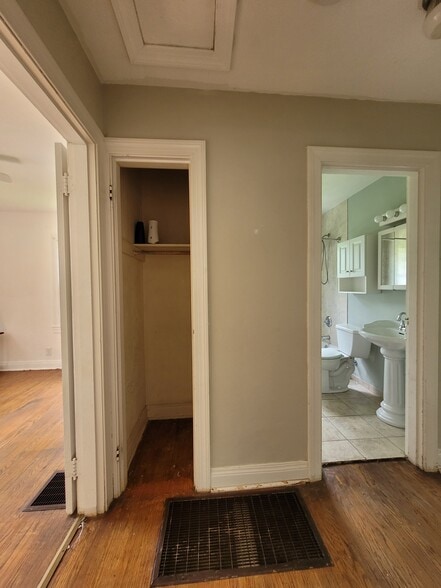 hallway from BR1 - 8011 Greenway Dr
