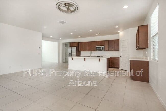 Building Photo - 3769 N 102nd Ave