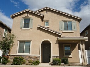 Building Photo - Great Rental Location