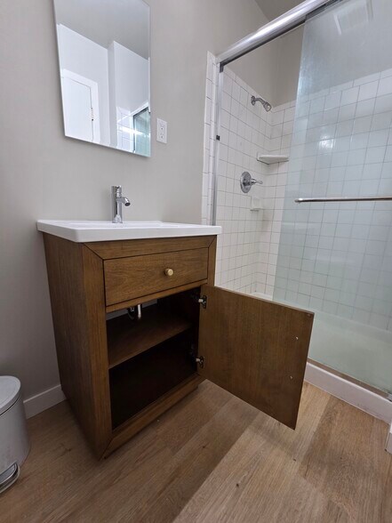 Building Photo - 1907 Greenwich St