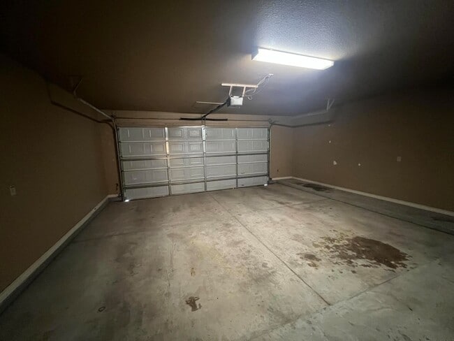 Building Photo - 10509 Quinton Ave