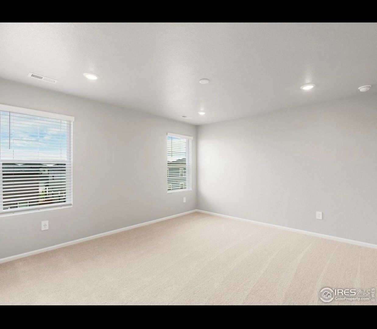 Building Photo - 612 98th Ave