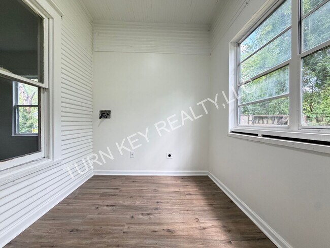 Building Photo - Home for rent in Birmingham