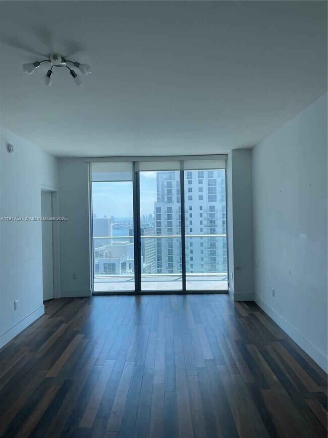 Building Photo - 1100 S Miami Ave