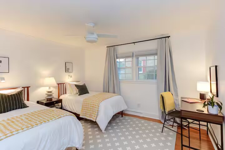 Building Photo - 107 S Wyrick St