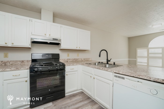 Building Photo - 1099 Old Saybrook Ct