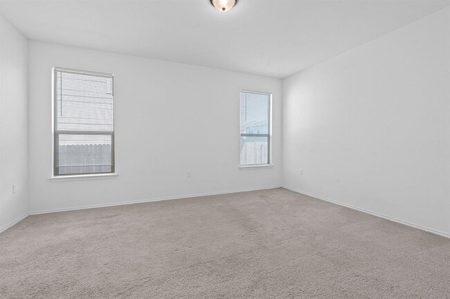 Building Photo - 4720 Pell Rd