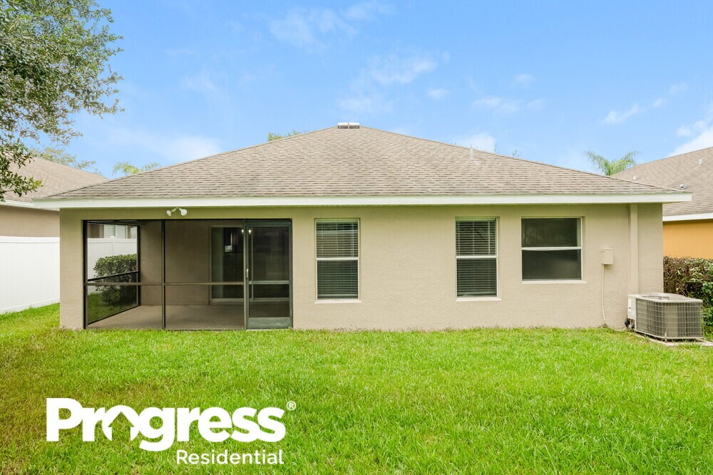 Building Photo - 433 Down Pine Dr