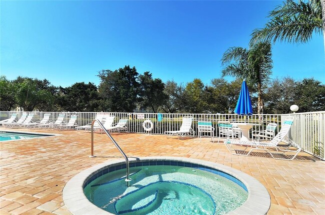 Building Photo - 4550 Pinebrook Cir