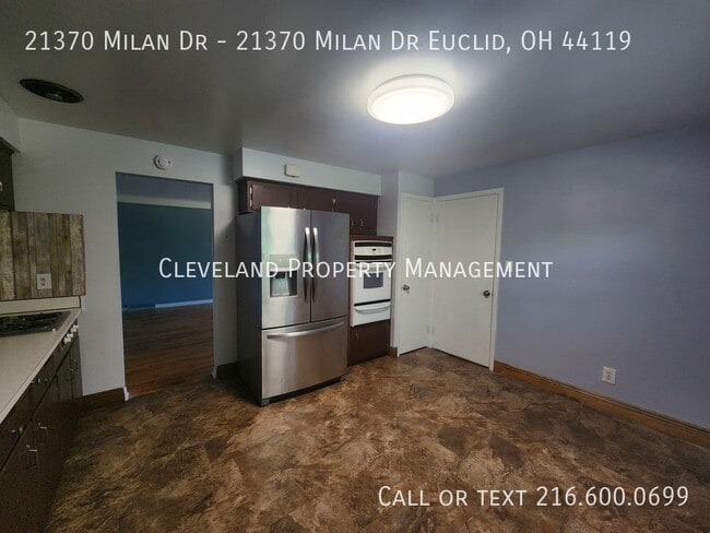 Building Photo - 21370 Milan Dr