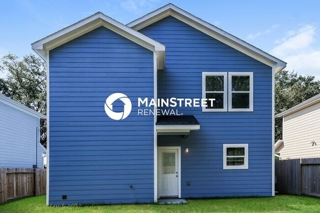 Building Photo - 3 Bedroom Pet-Friendly Home in HOUSTON, TX with Main Street Renewal