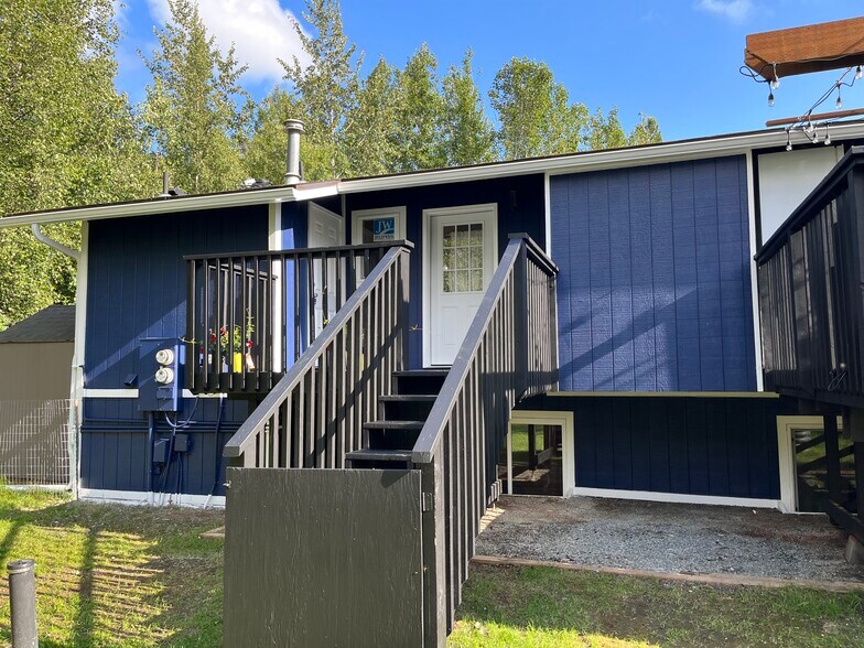 Building Photo - 2451 W Snowcrest Dr