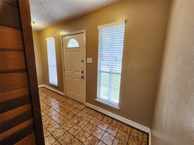 Building Photo - 1314 Mossridge Dr