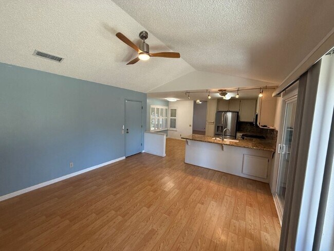 Building Photo - Modern 4 Bedroom One Story *Vacaville